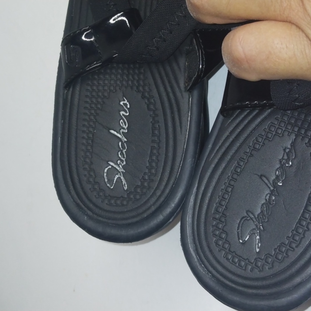 Skechers - Picture 9 of 9
